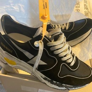 Golden Goose Sneakers